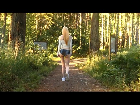 ❤️ O femeie frumoasă se mișcă încet, nu video nud ️❌   at ro.niceporn.ru