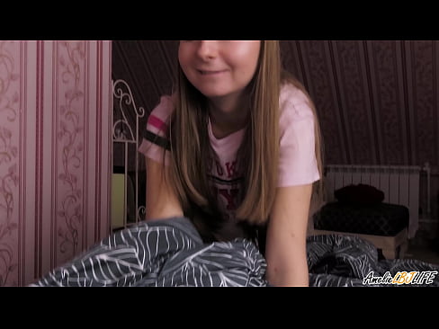 ❤️ Blondina îi suge adânc prietenei ei și primește spermă în gură ️❌   at ro.niceporn.ru